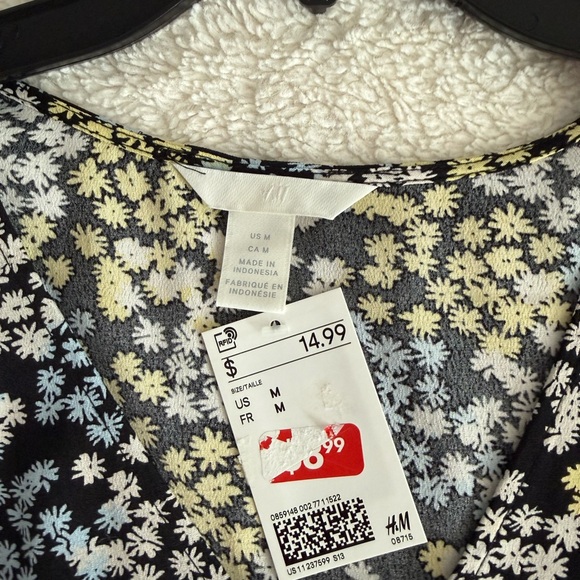 H&M Floral Women's Blouse - Black, White, Yellow - Picture 5 of 5